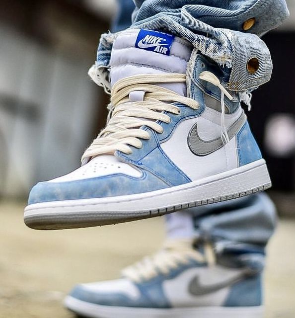 Air Jordan 1 Retro High OG Hyper Royal worn with denim