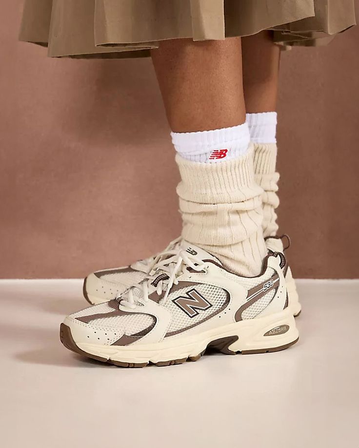 New Balance 530 in mocha on feet